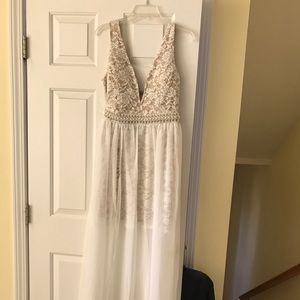 Inexpensive wedding dress